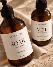 AFTRBODY THE AFTR SET — detail van SOAK en VEIL op cream linnen